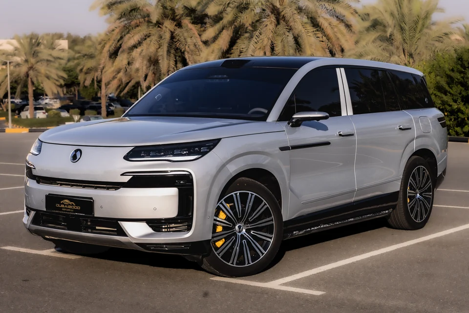 دينزا N9 2025 فضي للبيع في الإمارات: المواصفات والسعر ودليل الشراء