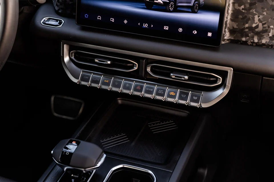 دونغ فينغ Z9 2025 أسود - صورة 14