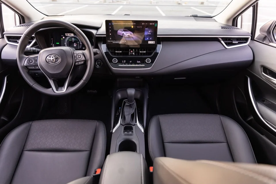 Toyota Corolla Hybrid 2025 White - photo 6
